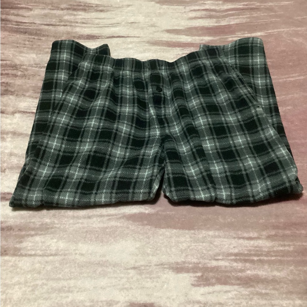 Fruit of the Loom Men's Black and Gray Plaid Pajama Pants